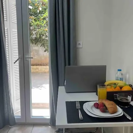 Apartment Small Hidden Gem 3' From Attiki Station Athens