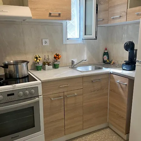 Apartment Small Hidden Gem 3' From Attiki Station